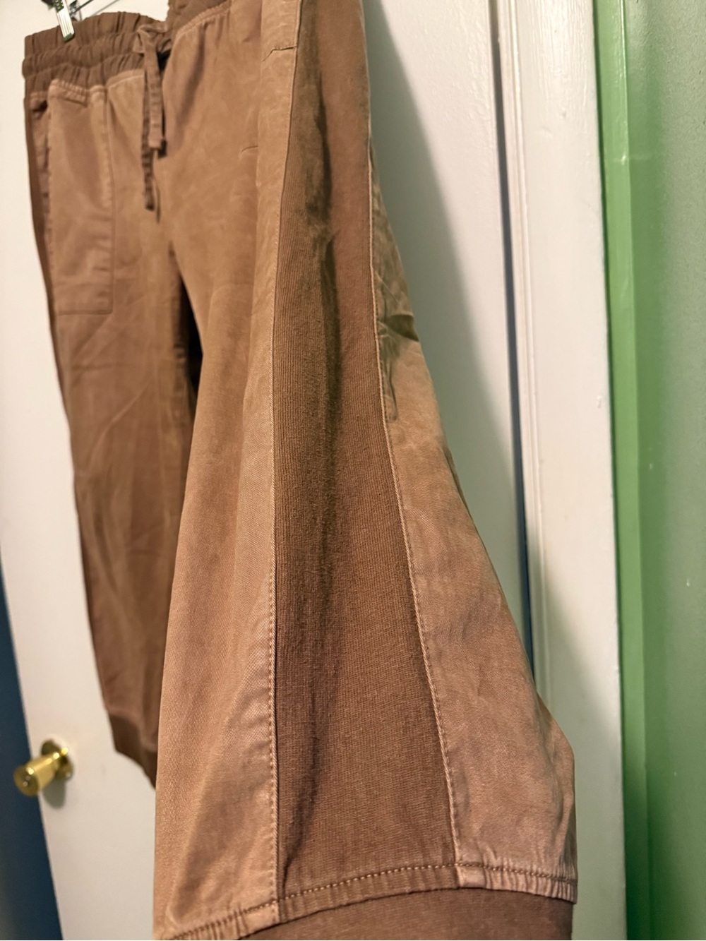 Time and Tru Brown Drawstring Capri Pants - Picture 2 of 9